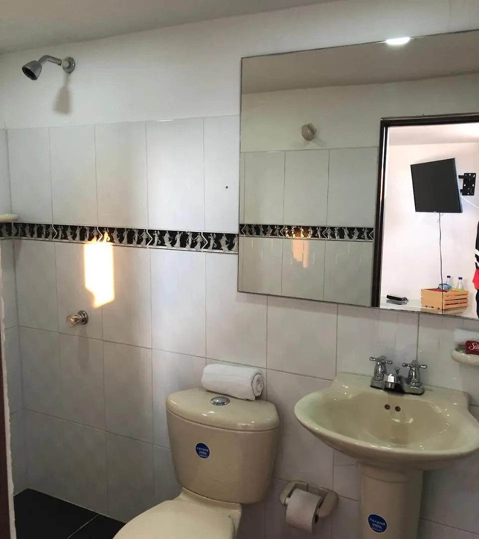 Plaza Mayor Suites Medellín 3*,
