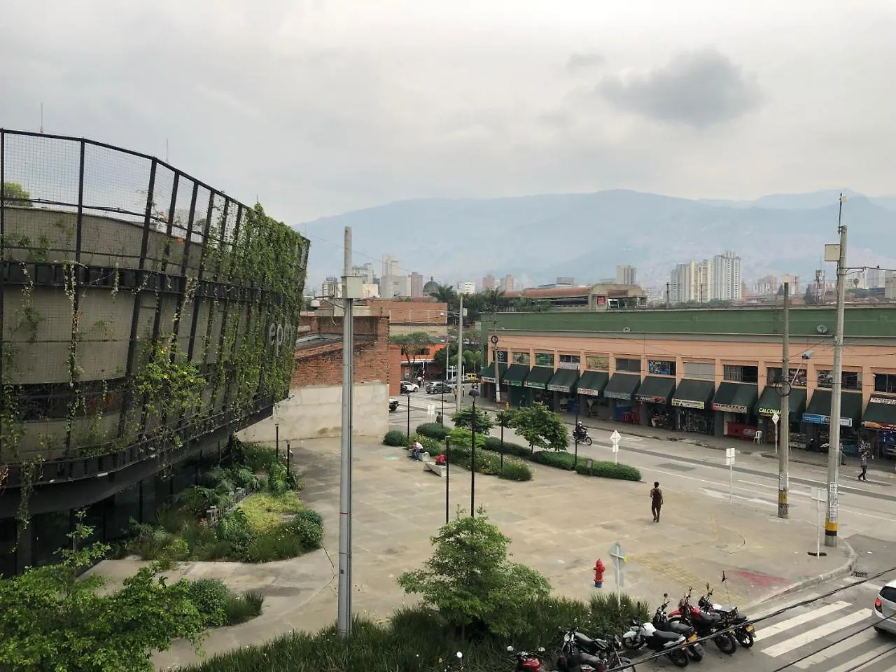 Plaza Mayor Suites Medellín 3*,